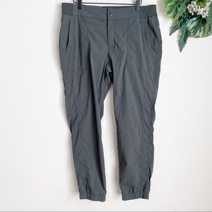 Athleta Pants size 10